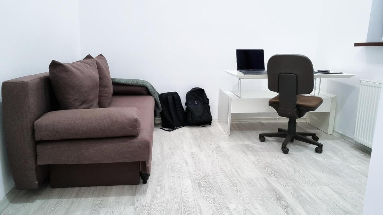 Simi Central Apartment Орадеа Екстериор снимка